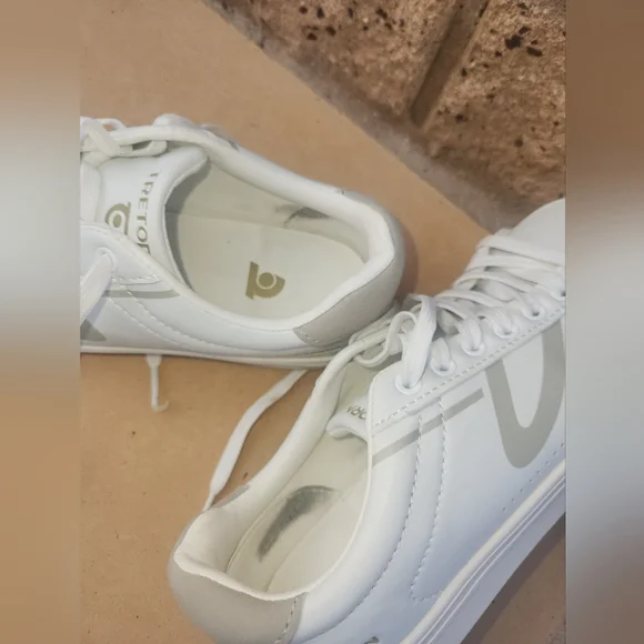 TRETORN White Sneakers - Picture 9 of 11
